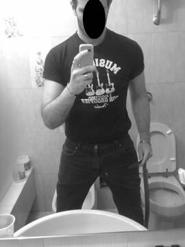 Public Photo of morochiunque